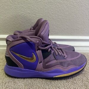 Nike Lavender and Gold Athletic Shoes